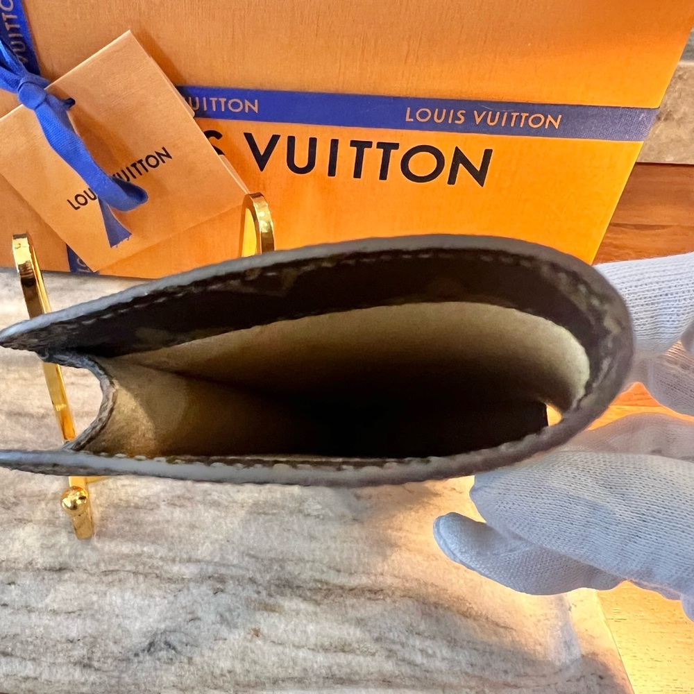 Louis Vuitton Eyeglasses Case - Picture 9 of 10